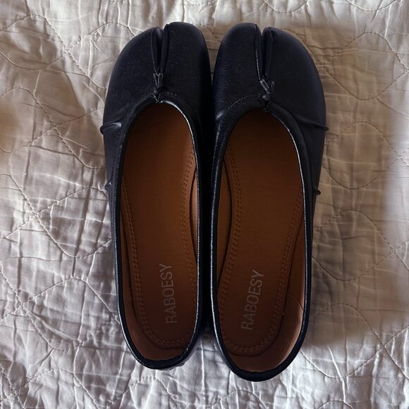 Raboesy Shoes - Raboesy Black Wrinkles Tabi Style Split Toe Flats – Margiela Inspired
